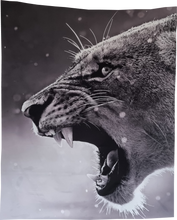 Load image into Gallery viewer, Tapestry : Lioness (150×130cm) - 1 left
